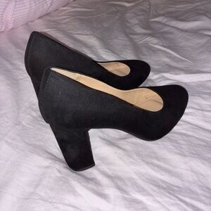 CL by Laundry Classic Black Heels
